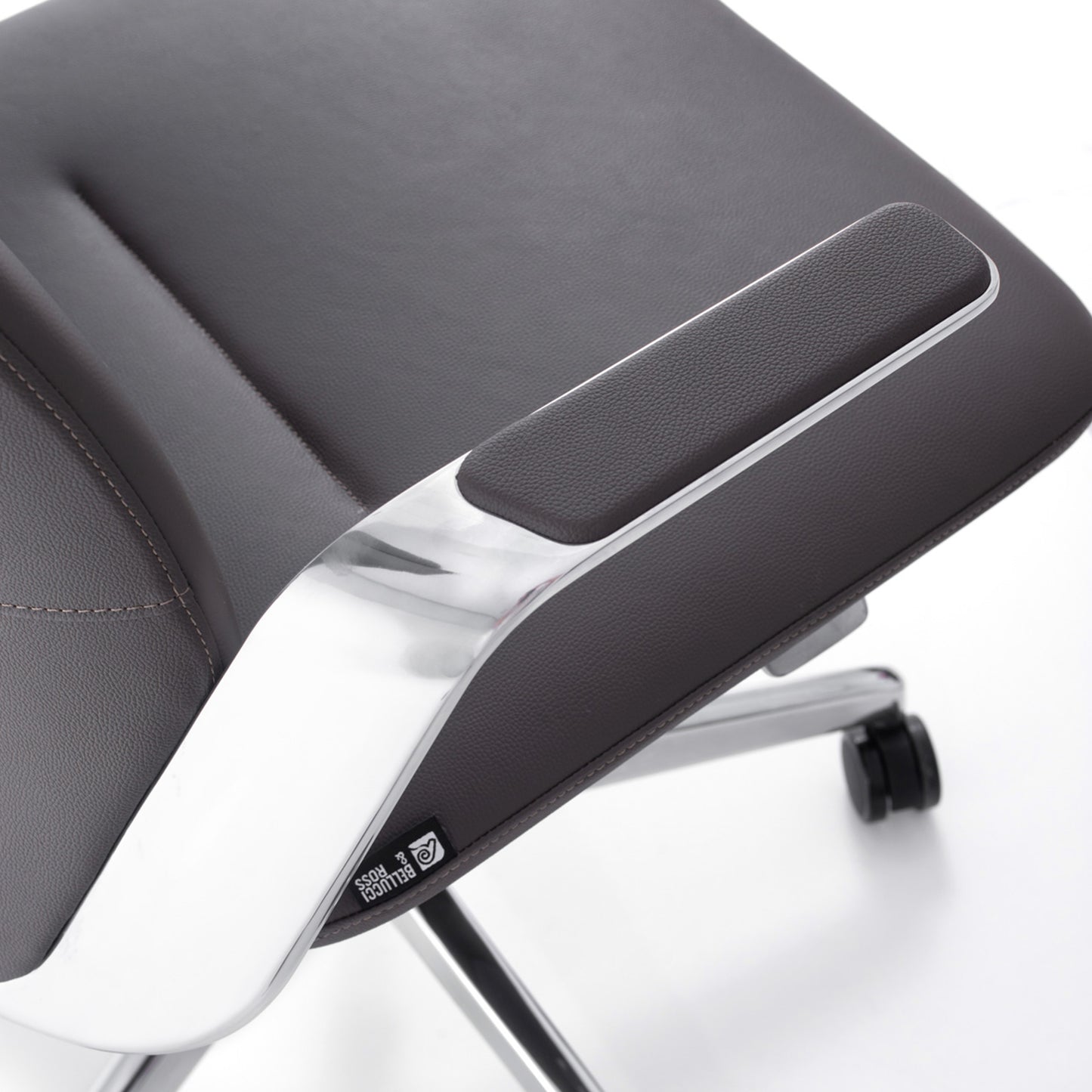 Linea Low Back