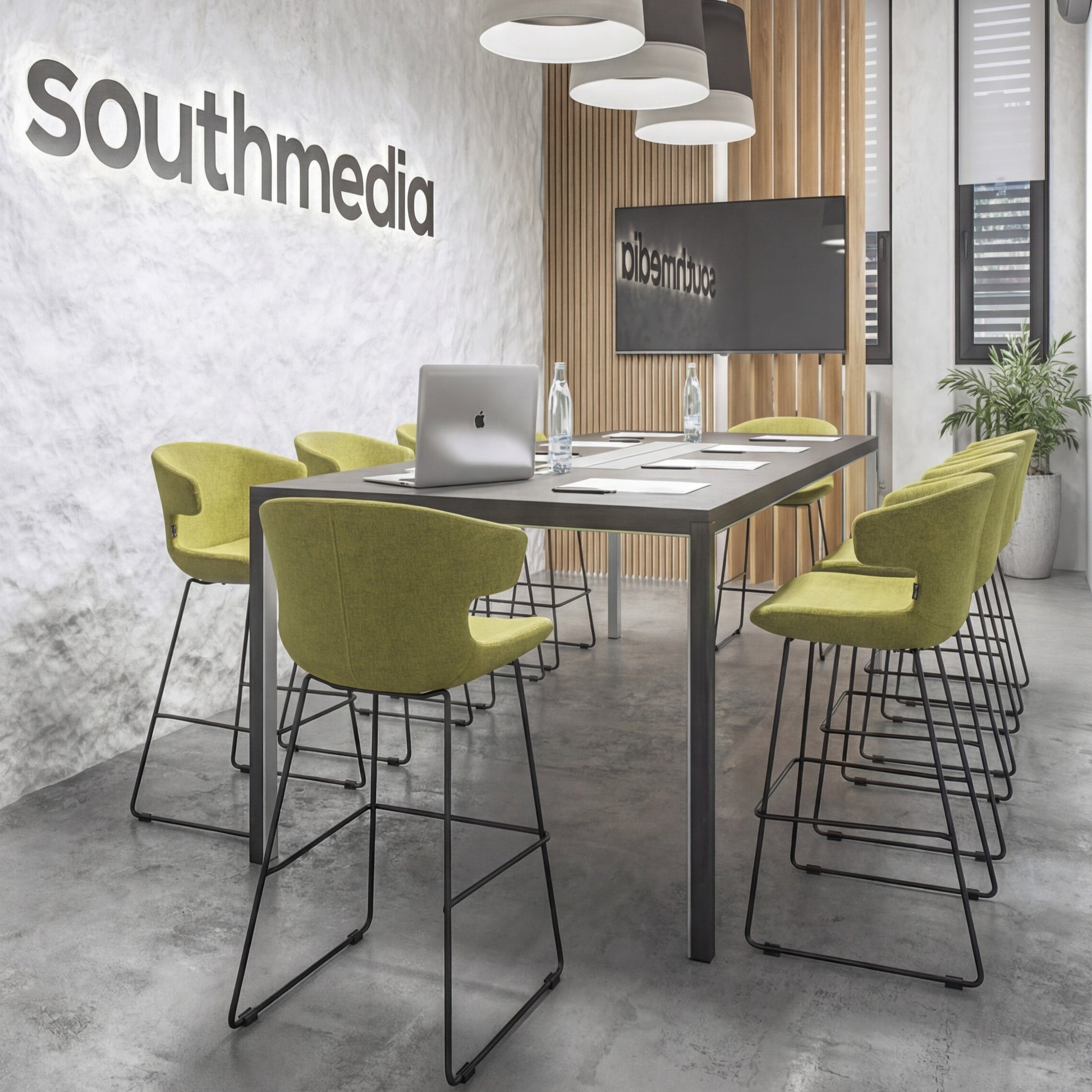 Pioneer Series - Bellucci & Ross