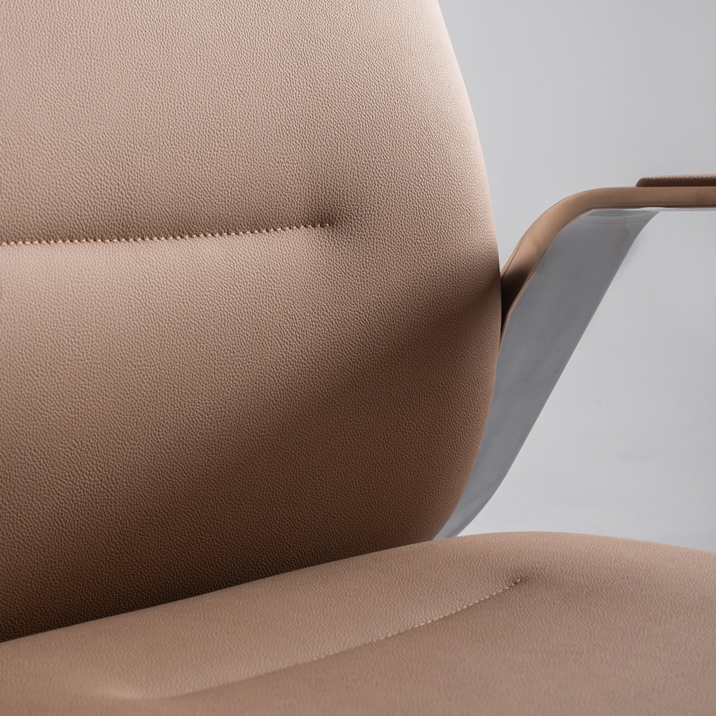 Linea Low Back
