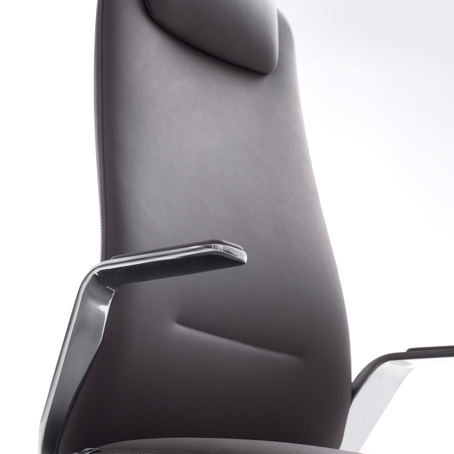 Linea Low Back