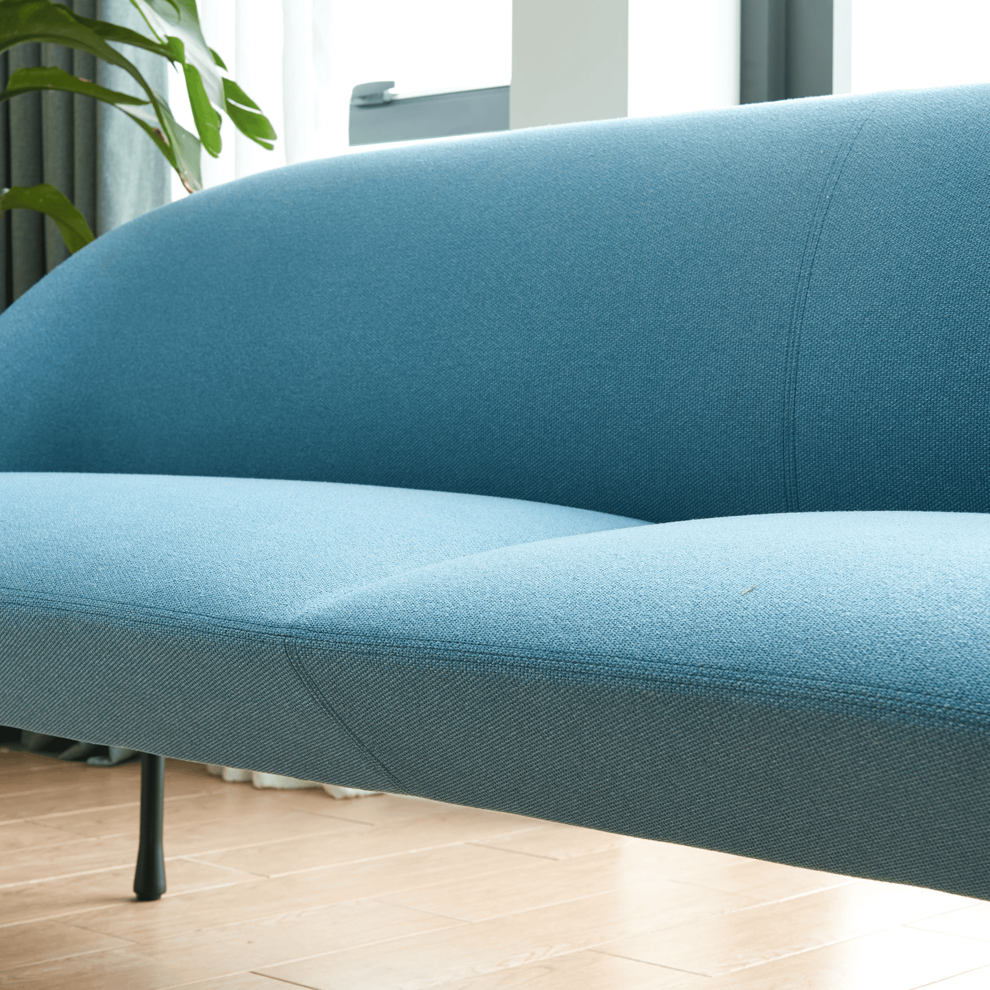 Nebbia Sofa